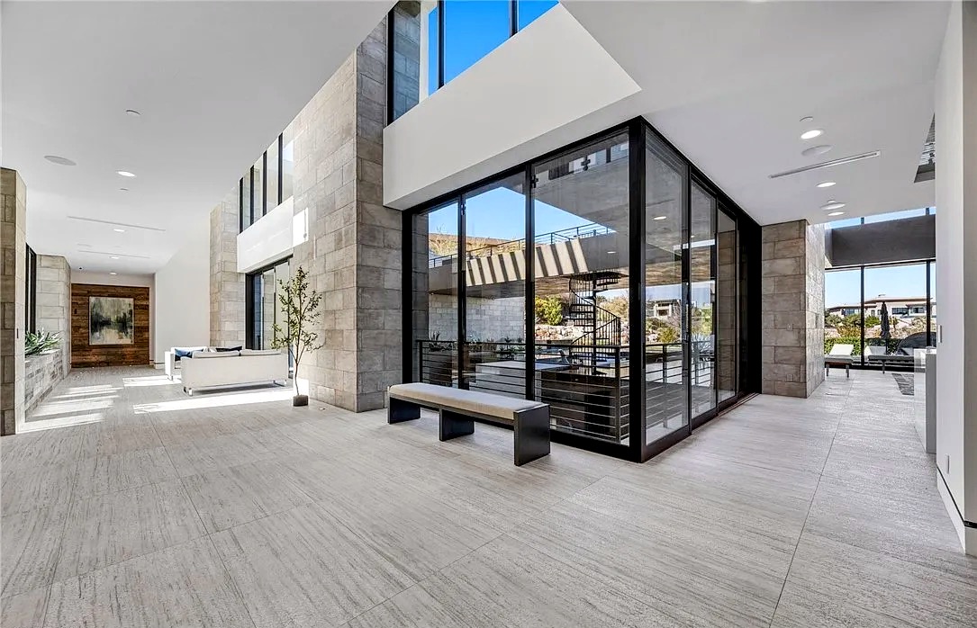Signature Living project photo 7