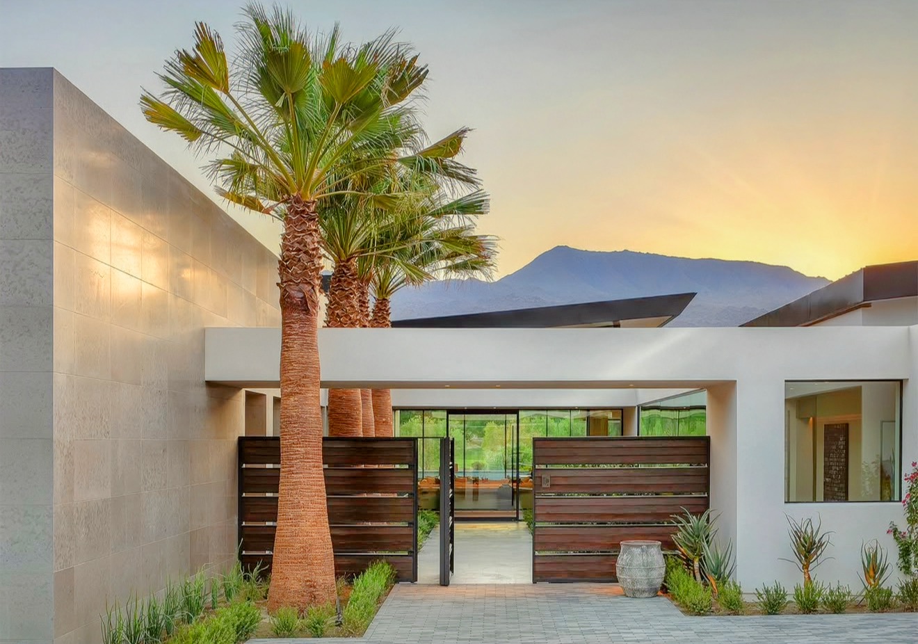 Contemporary Oasis project photo 1